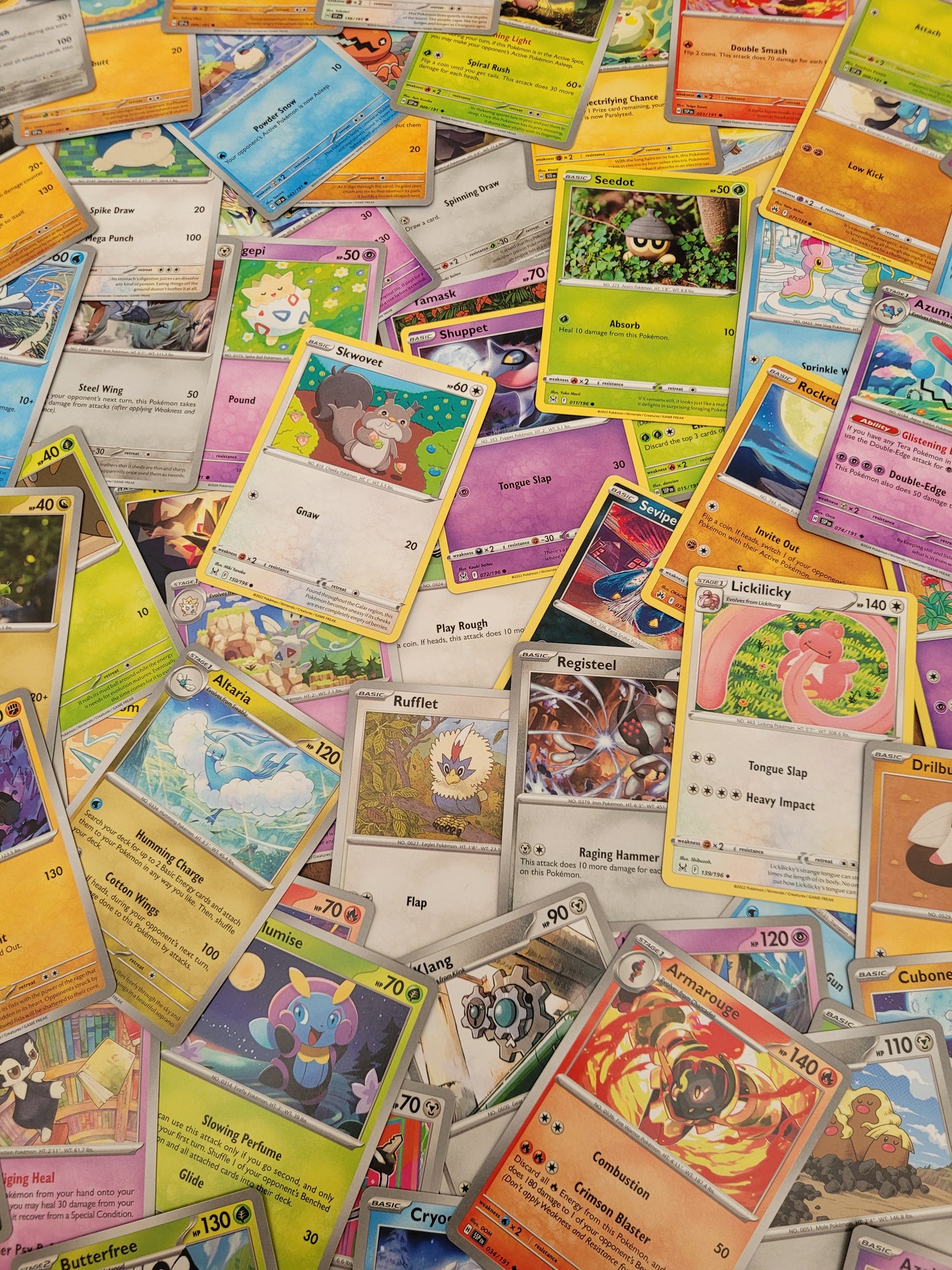 Pokemon TCG 100 Cards BULK LOT includes 20 foil cards