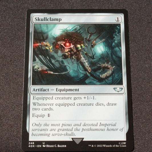 MTG Warhammer 40,000 (40K) Uncommon Skullclamp 248 NM